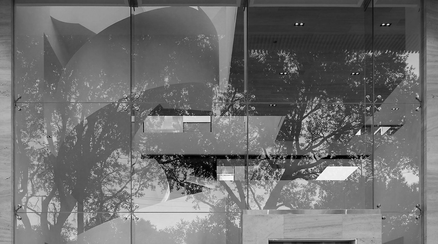 Villa Anahid — cantilevered volumes
