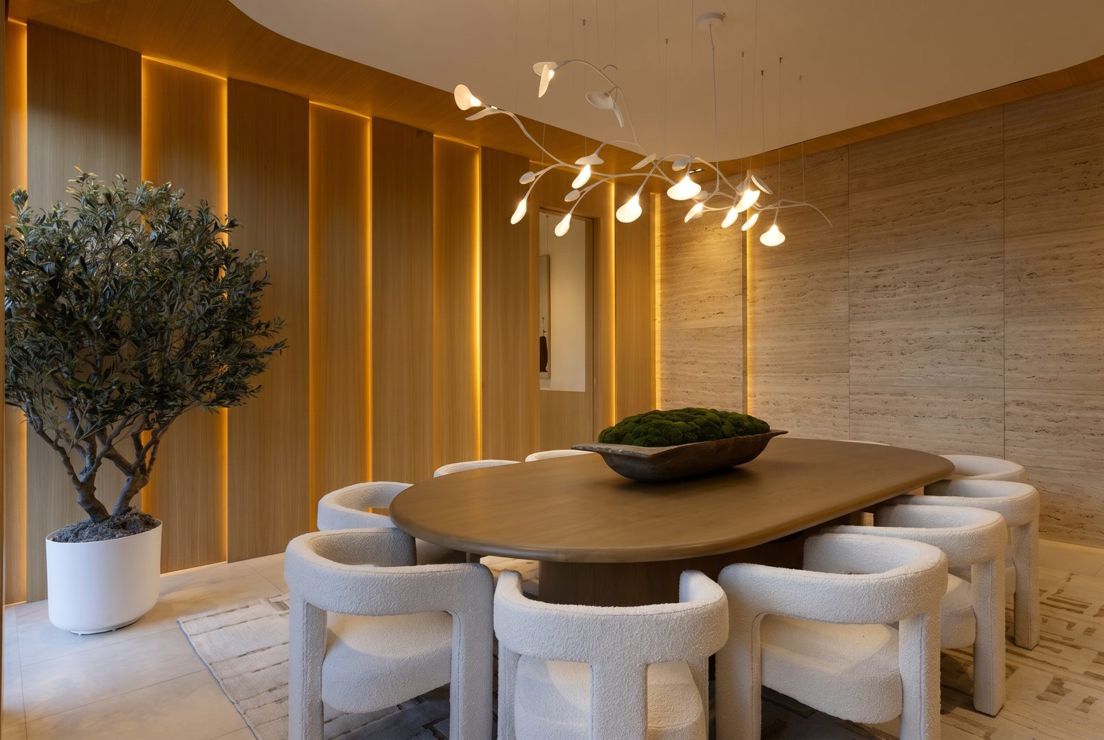 Oliveto Vale, Bel-Air residence by Beverly Hills One — dining room