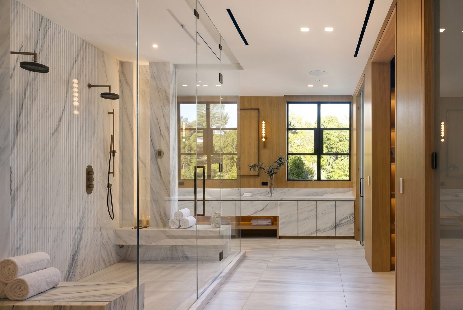 Oliveto Vale, Bel-Air residence by Beverly Hills One — spa bath with treetop view