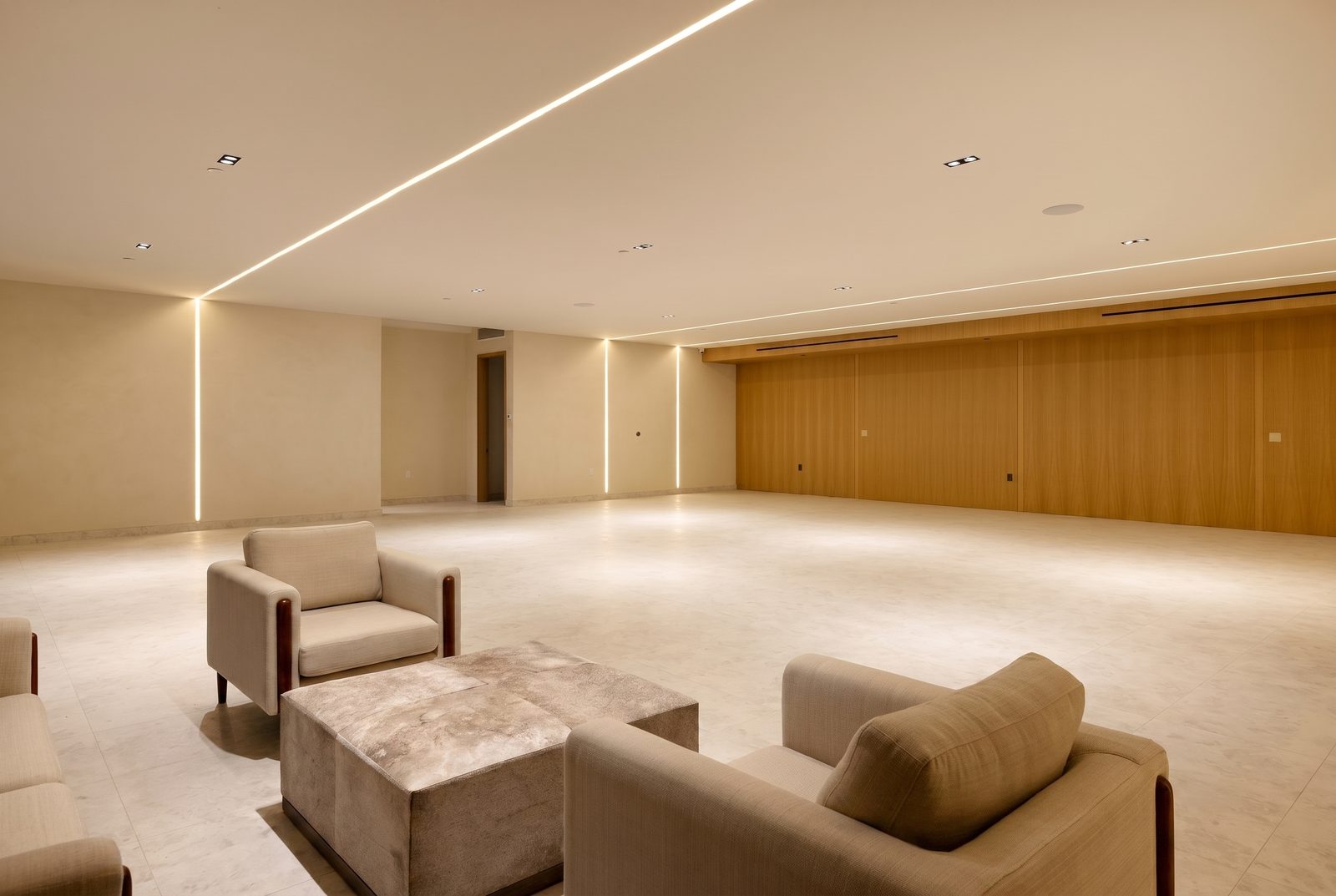 Oliveto Vale, Bel-Air residence by Beverly Hills One — lower lounge