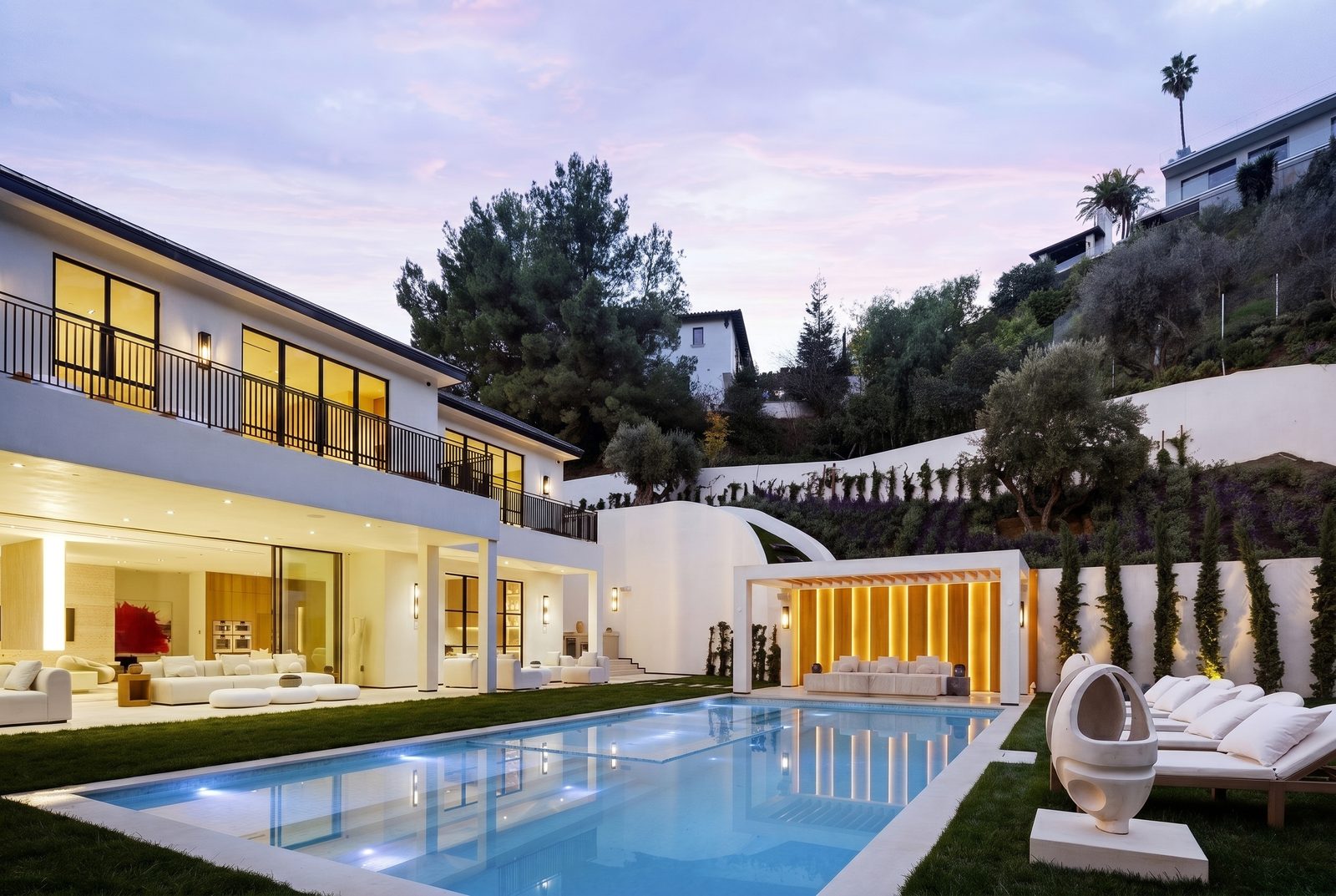 Oliveto Vale, Bel-Air residence by Beverly Hills One — pool and terrace at dusk